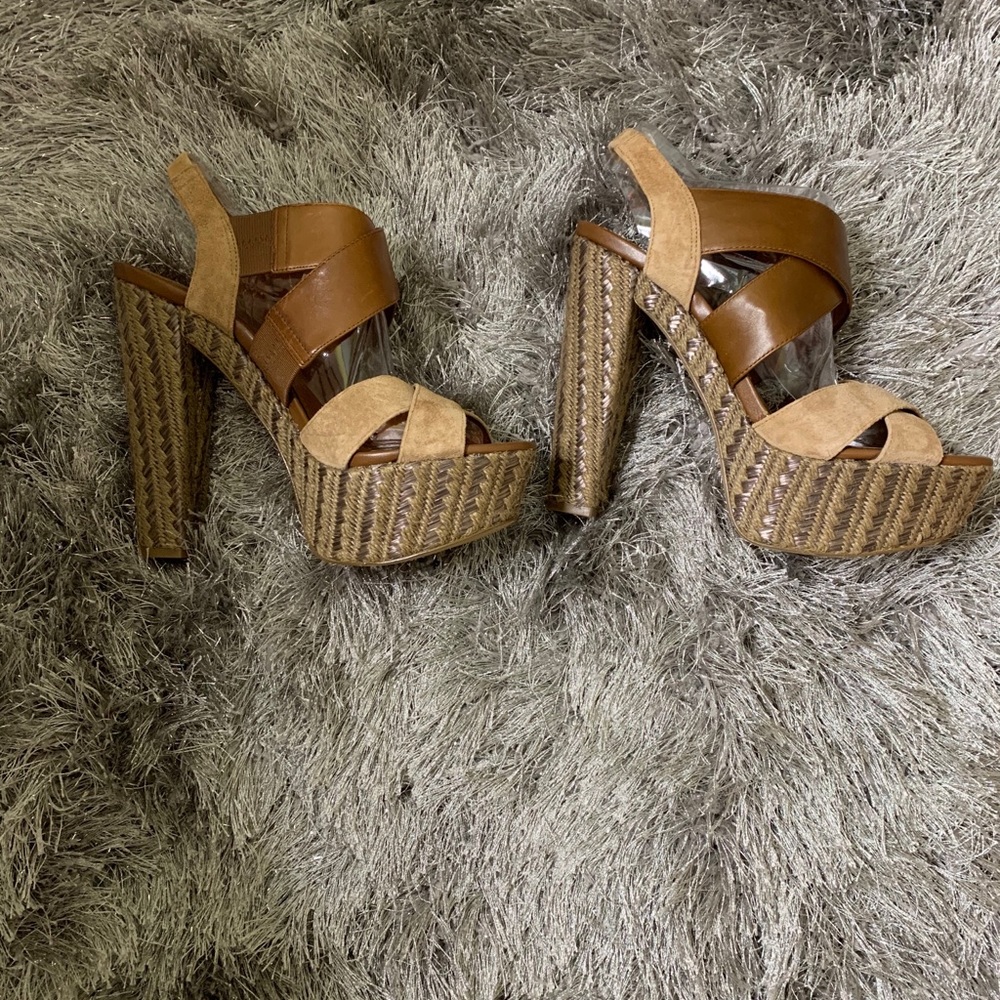 Jessica Simpson Heels - Picture 2 of 4